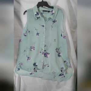 attention Mint Green Sleeveless Floral Button-Front Blouse